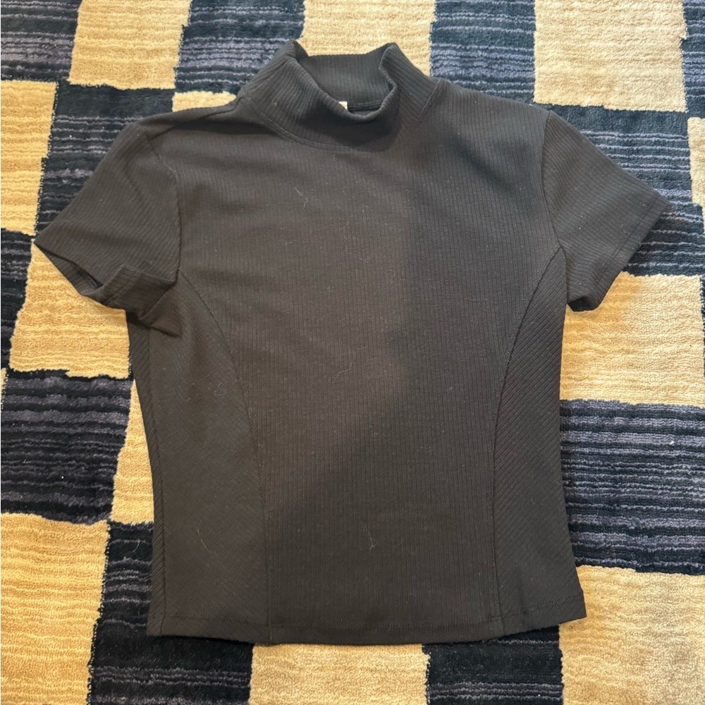 ALO Yoga Black Mock Neck Short Sleeve Top